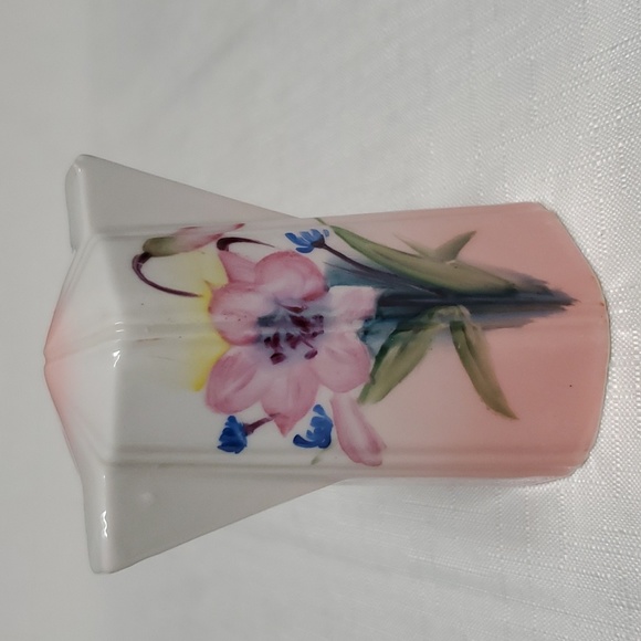 Unique Vintage Salt & Pepper Shaker Combo Japan ONE PIECE Porcelain SUPER CUTE - Picture 7 of 16